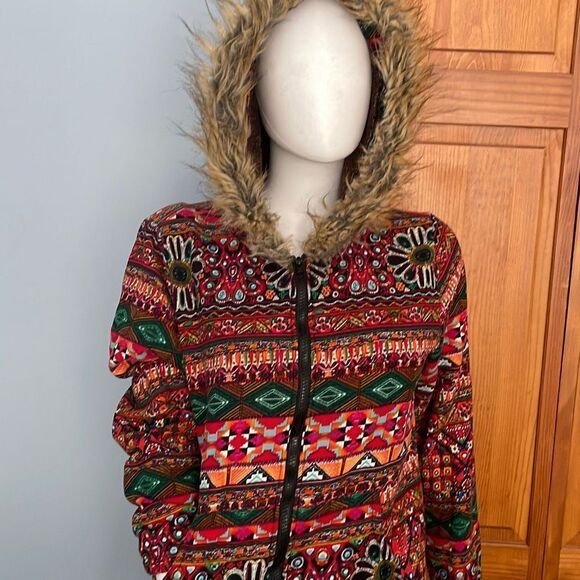 Fur lined hooded jacket Aztec Tribal Medium - Picture 1 of 7